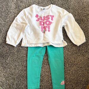 Nike Girls White Sweatshirt and Teal Leggings Matching Set